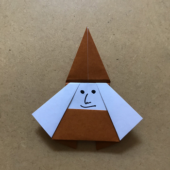 ハロウィン　折り紙　簡単　魔女６.jpg